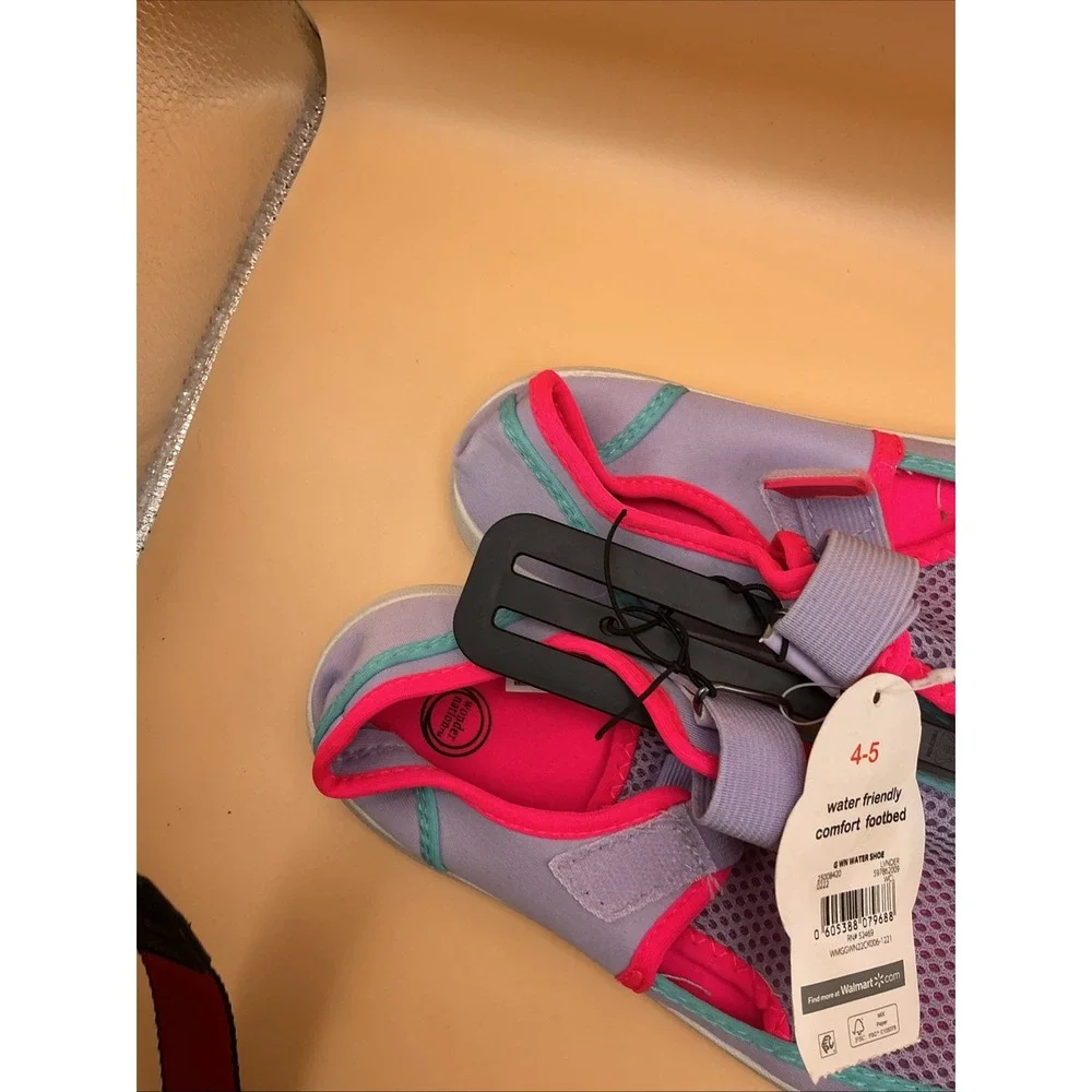 Wonder nation 4–5 water swimming shoes new tag